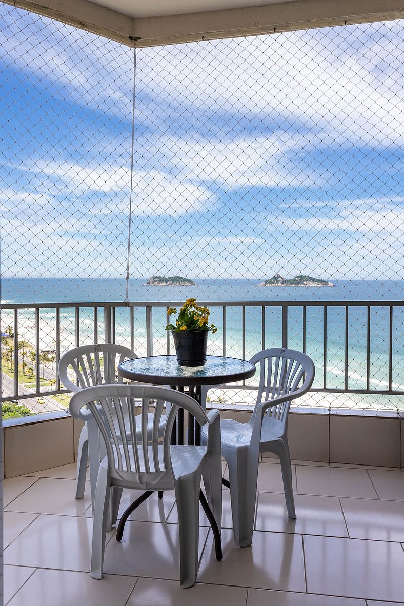 Apartment in front of Beach with an amazing view