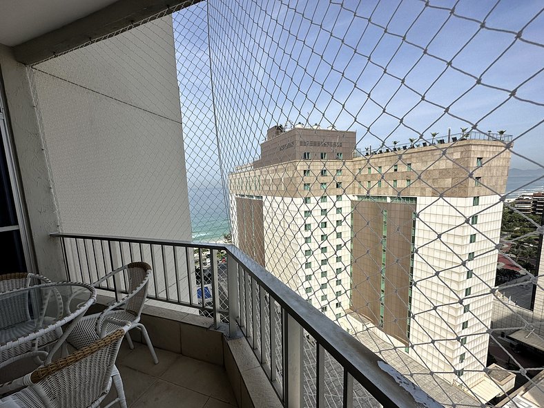 Lindo apto na barra com Vista para o Mar e Piscina